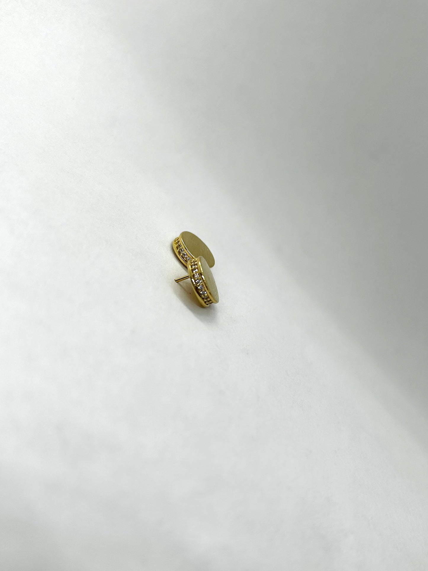 Xuda Stud Earrings