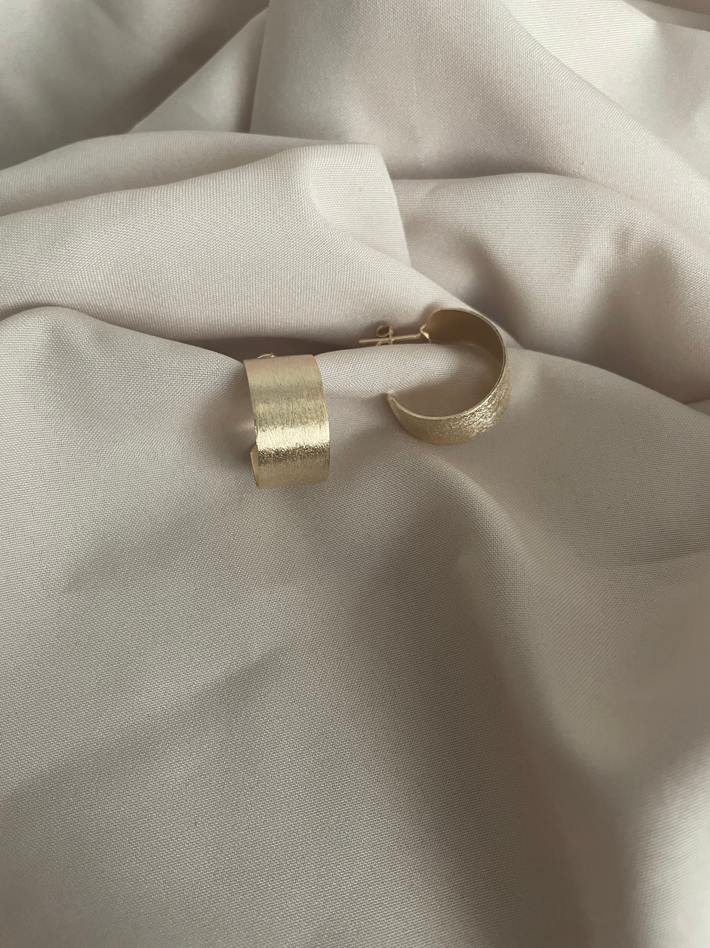 Angela Brushed Hoops