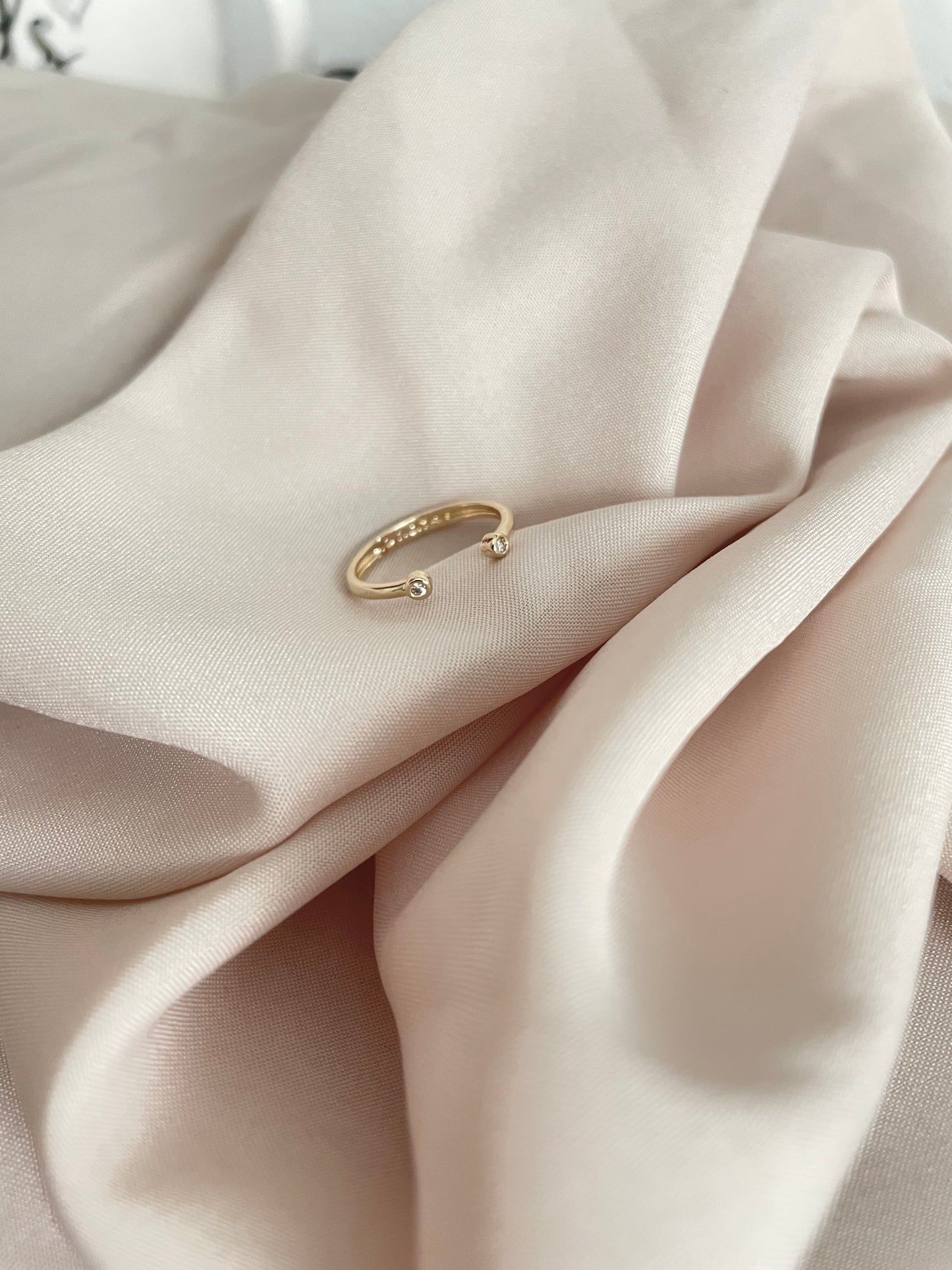 Naomi Midi Ring