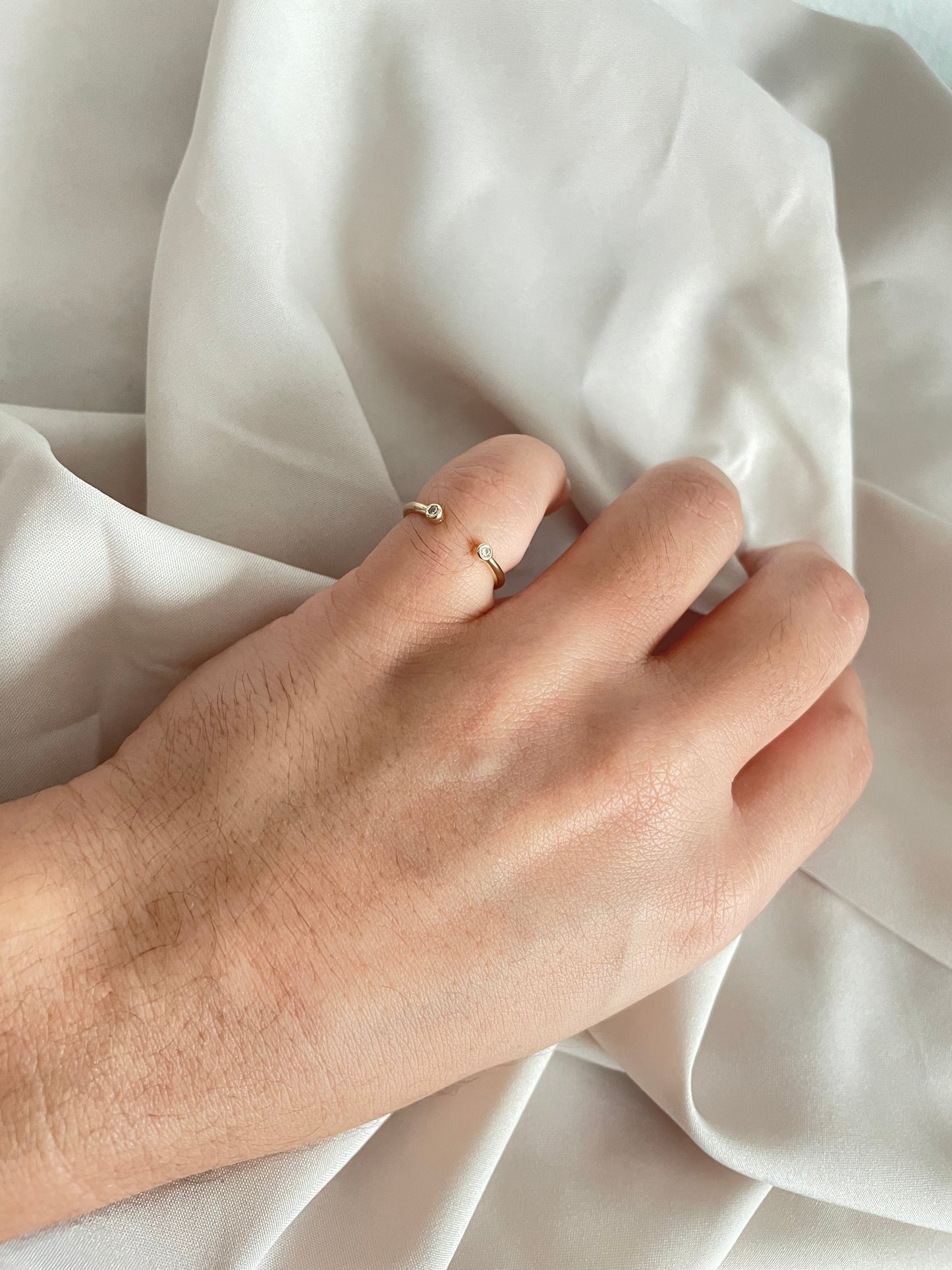 Naomi Midi Ring
