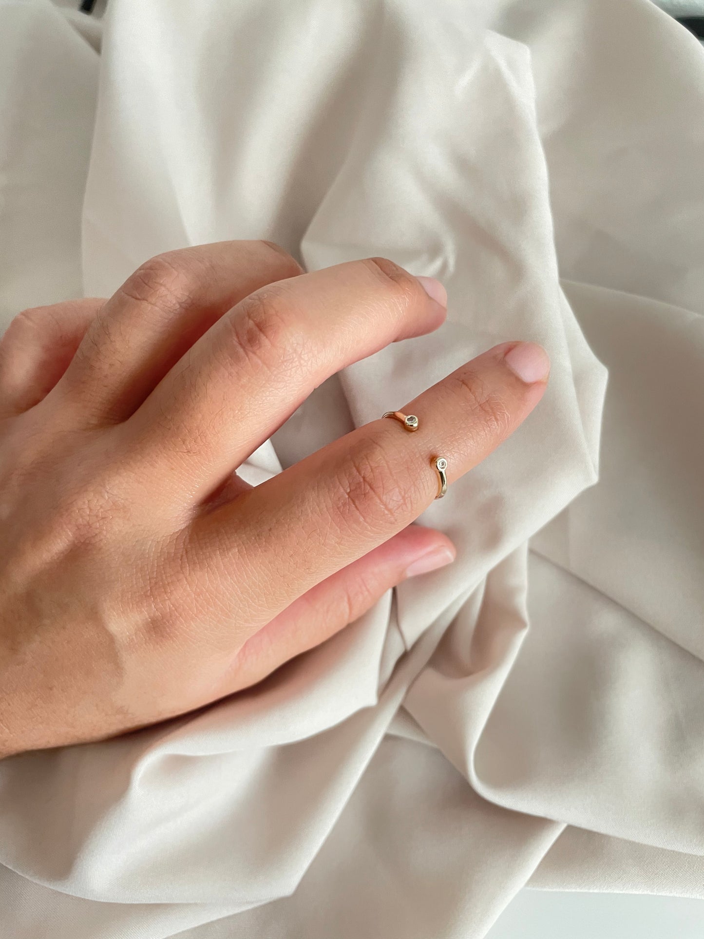 Naomi Midi Ring